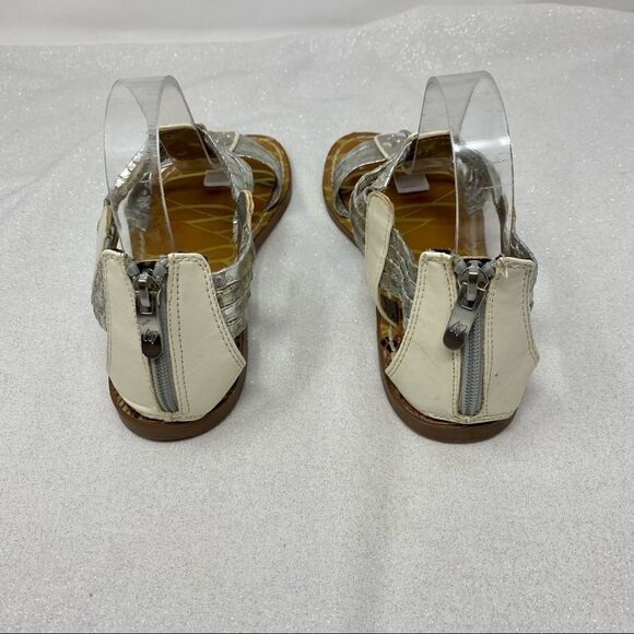 Sam and Libby Gladiators- Size 9 - Picture 5 of 11